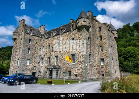 Außenansicht von Castle Menzies, einem Schloss aus dem 16. Jahrhundert in Highland Perthshire, Schottland, Großbritannien Stockfoto