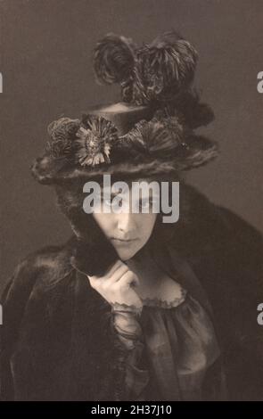 Frances Benjamin Johnston Vintage Photography - Ethel Reed American Artist Illustrator und Grafikdesigner. Stockfoto