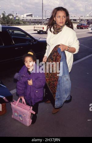 Vanessa Williams und Tochter Melie Hervey 1994 Quelle: Ralph Dominguez/MediaPunch Stockfoto