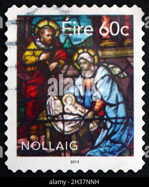 IRLAND - UM 2013: Eine in Irland gedruckte Briefmarke zeigt Geburt, Weihnachten, um 2013 Stockfoto