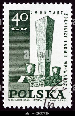 POLEN - UM 1967: Eine in Polen gedruckte Briefmarke zeigt Gedenkstätte auf der Westerplatte (Walcz), Martyrium und Kampf des polnischen Volkes, um 1967 Stockfoto
