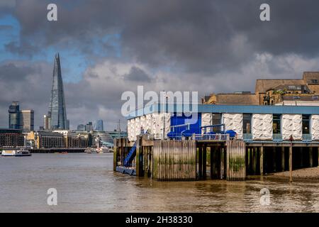 Wapping Police Boatyard, River Thames, London, Großbritannien. Stockfoto