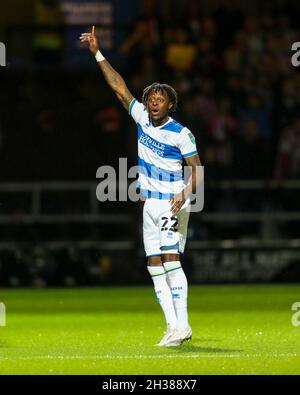 LONDON, GROSSBRITANNIEN. 26. OKTOBER: Moses Odubajo von QPR appelliert während des Carabao Cup-Spiels zwischen den Queens Park Rangers und Sunderland am Dienstag, dem 26. Oktober 2021, im Kiyan Prince Foundation Stadium., London. (Kredit: Ian Randall | MI News) Kredit: MI News & Sport /Alamy Live News Stockfoto