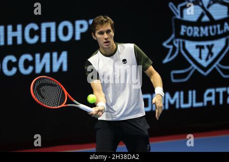 St. Petersburg, Russland. Oktober 2021. Egor Gerasimov aus Weißrussland bei einem Tennisturnier gegen Mackenzie McDonald aus den USA bei den St. Petersburg Open 2021 in der Sibur Arena in Aktion gesehen.Endstand: (Egor Gerasimov 0 - 2 Mackenzie McDonald) 0-2 Credit: SOPA Images Limited/Alamy Live News Stockfoto