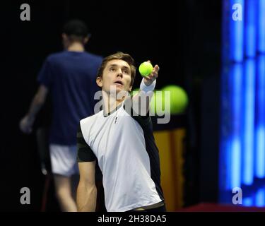 St. Petersburg, Russland. Oktober 2021. Egor Gerasimov aus Weißrussland bei einem Tennisturnier gegen Mackenzie McDonald aus den USA bei den St. Petersburg Open 2021 in der Sibur Arena in Aktion gesehen.Endstand: (Egor Gerasimov 0 - 2 Mackenzie McDonald) 0-2 Credit: SOPA Images Limited/Alamy Live News Stockfoto