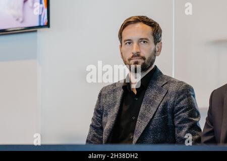 Warschau, Polen. Oktober 2021. Marcin Dorna Sportdirektor des Polnischen Fußballverbandes gesehen während ESA LAB18 - Training für polnischen Fußball PKO Ekstraklasa und First League-Clubs im Marschall Jozef Pilsudski Legia Warschau Municipal Stadium. Kredit: SOPA Images Limited/Alamy Live Nachrichten Stockfoto