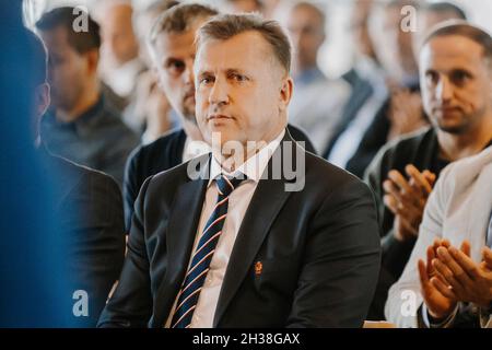 Warschau, Polen. Oktober 2021. Cezary Kulesza Präsident des Polnischen Fußballverbands gesehen während ESA LAB18 - Training für den polnischen Fußball PKO Ekstraklasa und First League Clubs im Marschall Jozef Pilsudski Legia Warsaw Municipal Stadium. (Foto von Mikolaj Barbanell/SOPA Images/Sipa USA) Quelle: SIPA USA/Alamy Live News Stockfoto