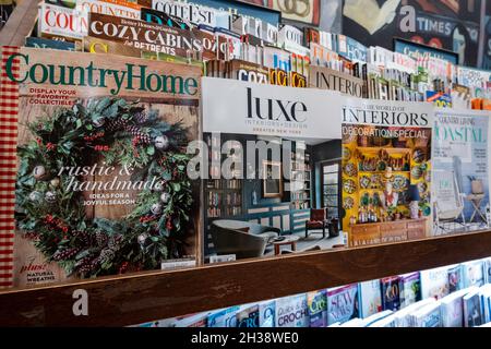 Barnes & Noble Booksellers auf der Fifth Avenue in New York City hat eine große Auswahl an Produkten, USA Stockfoto