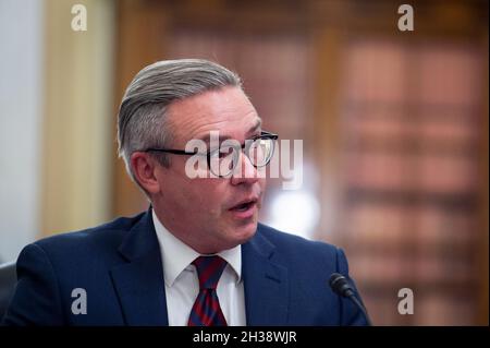 Washington, Vereinigte Staaten. Oktober 2021. Al Schmidt, Stadtkommissar, Board of Elections, City of Philadelphia, erscheint am Dienstag, den 26. Oktober 2021, im Russell Senate Office Building in Washington, DC, vor einem Senatsausschuss für Regeln und Verwaltung zu einer Anhörung zur Untersuchung aufkommender Bedrohungen der Wahlverwaltung. Kredit: Rod Lampey/CNP/dpa/Alamy Live Nachrichten Stockfoto