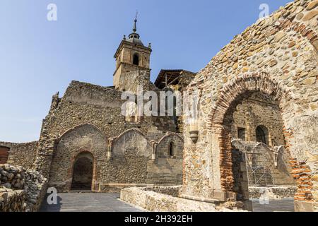 Kloster Santa Maria de Carracedo, eine alte ruinierte Abtei in der Region El Bierzo Stockfoto