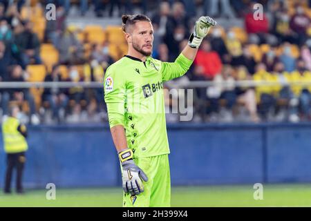 Villarreal, Spanien. Oktober 2021. Jeremias Ledesma von Cadiz CF in Aktion während der spanischen La Liga, Fußballspiel zwischen Villarreal CF und Cadiz CF im Estadio de la Ceramica. (Endergebnis; Villarreal CF 3:3 Cádiz CF) Credit: SOPA Images Limited/Alamy Live News Stockfoto