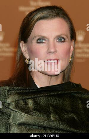 Ann Reinking bei der Gala der Rolex Mentor and Protege Arts Initiative am 10. November 2003 im New York State Theatre des Lincoln Center in New York City. Foto: Henry McGee/MediaPunch Stockfoto