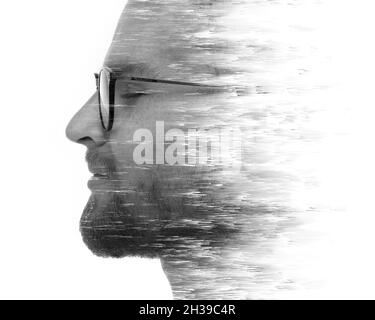 Ein Porträt eines jungen Mannes kombiniert mit einem Pixelsort-Effekt in einer Doppelbelichtungstechnik Stockfoto