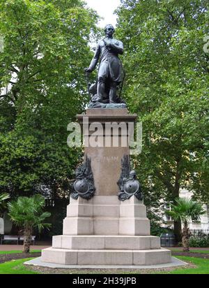 Die Statue des Sir Jamnes Outram steht in den Whitehall Gardens am Nordufer der Themse in London Stockfoto