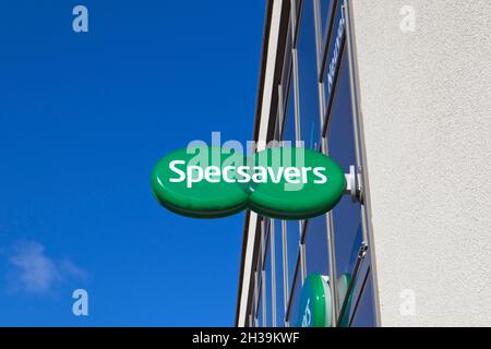 Das Speccavers-Schild an der Gebäudewand Stockfoto
