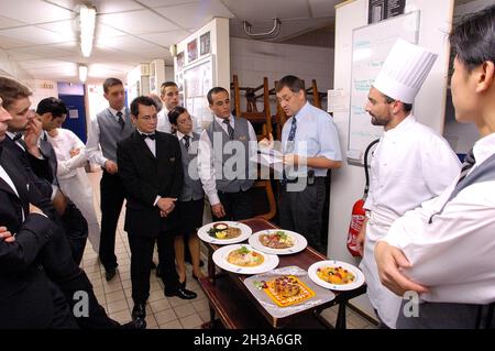 FRANKREICH. PARIS (75) BAHNHOF GARE DE LYON - DIE KÜCHE IM BERÜHMTEN RESTAURANT LE TRAIN BLEU Stockfoto