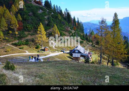 Katringifel (1542 Meter) und (Katrinalm (1393 Meter) in Bad Ischl (Salzkammergut, Bezirk Gmunden, Oberösterreich, Österreich) - Katringifel (1542 Me Stockfoto