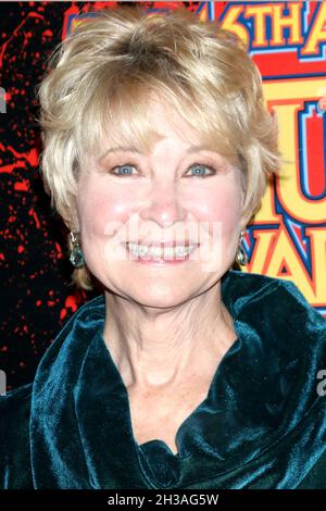 26. Oktober 2021, Burbank, CA, USA: LOS ANGELES - Okt 26: Dee Wallace bei den 46. Annual Saturn Awards im Marriott Convention Center am 26. Oktober 2021 in Burbank, CA (Bildnachweis: © Kay Blake/ZUMA Press Wire) Stockfoto