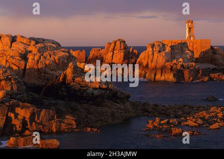 FRANKREICH. BRETAGNE. COTES D'ARMOR (22) DER BREHAT-ARCHIPEL. LEUCHTTURM VON PAON Stockfoto