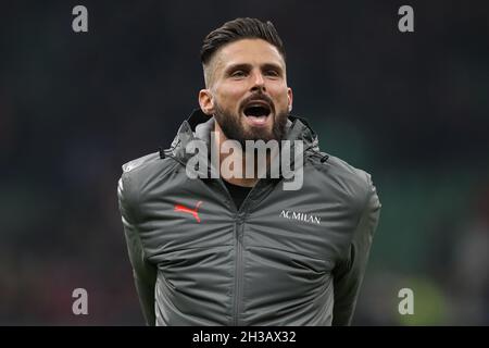 Mailand, Italien, 26. Oktober 2021. Olivier Giroud vom AC Mailand feiert nach dem letzten Pfiff des Serie-A-Spiels in Giuseppe Meazza, Mailand. Bildnachweis sollte lauten: Jonathan Moscrop / Sportimage Stockfoto