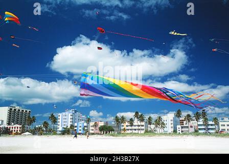 USA. Florida. Miami Beach. South Beach Art déco-Viertel. Drachenfliegen. Stockfoto