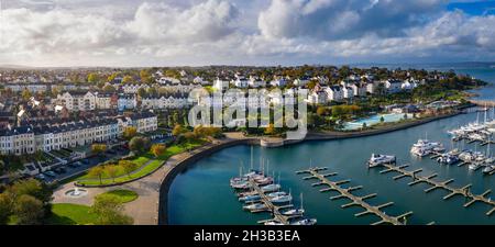 Luftaufnahme von Bangor Marina und Stadt, County Down, Nordirland Stockfoto