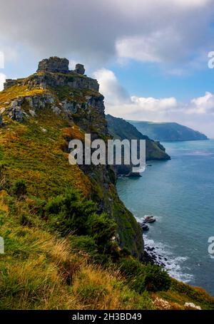 Castle Rock und die Küste im Valley of Rocks bei Lynmouth im Exmoor National Park North Devon England Stockfoto