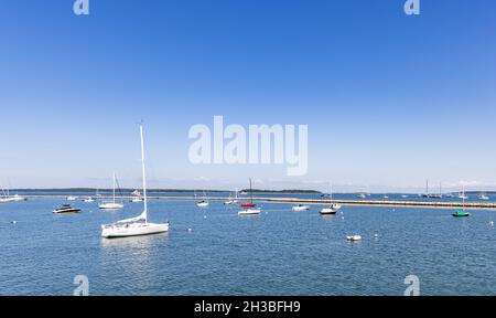 Sag Hafen und Boote Stockfoto