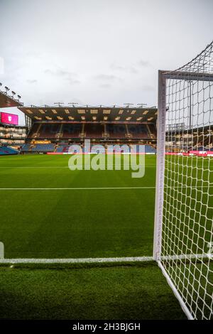 Burnley, Großbritannien. Oktober 2021. Stadionschüsse vor dem Carabao Cup-Spiel zwischen Burnley und Tottenham Hotspur am 27. Oktober 2021 in Turf Moor, Burnley, England. Foto von Sam Fielding/Prime Media Images. Quelle: Prime Media Images/Alamy Live News Stockfoto