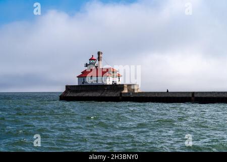 Duluth Harbour South Outer Breakwater Lighthouse am Lake Superior im Canal Park Stockfoto