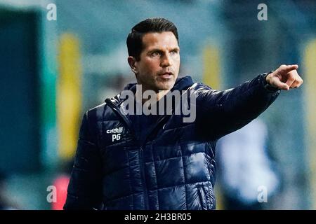 Mannheim, Deutschland. Oktober 2021. Fußball: DFB-Pokal, SV Waldhof Mannheim - 1. FC Union Berlin, 2. Runde, Carl-Benz Stadion. Mannheims Trainer Patrick Glöckner zeigt sich. Quelle: Uwe Anspach/dpa - WICHTIGER HINWEIS: Gemäß den Bestimmungen der DFL Deutsche Fußball Liga und/oder des DFB Deutscher Fußball-Bund ist es untersagt, im Stadion und/oder vom Spiel aufgenommene Fotos in Form von Sequenzbildern und/oder videoähnlichen Fotoserien zu verwenden oder zu verwenden./dpa/Alamy Live News Stockfoto