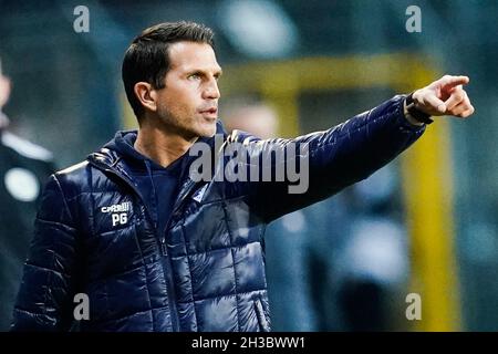 Mannheim, Deutschland. Oktober 2021. Fußball: DFB-Pokal, SV Waldhof Mannheim - 1. FC Union Berlin, 2. Runde, Carl-Benz Stadion. Mannheims Trainer Patrick Glöckner zeigt sich. Quelle: Uwe Anspach/dpa - WICHTIGER HINWEIS: Gemäß den Bestimmungen der DFL Deutsche Fußball Liga und/oder des DFB Deutscher Fußball-Bund ist es untersagt, im Stadion und/oder vom Spiel aufgenommene Fotos in Form von Sequenzbildern und/oder videoähnlichen Fotoserien zu verwenden oder zu verwenden./dpa/Alamy Live News Stockfoto