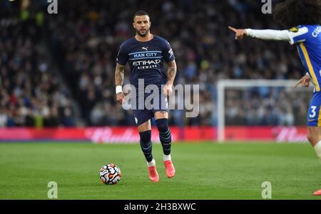 Kyle Walker von Manchester City während des Premier League-Spiels zwischen Brighton und Hove Albion und Manchester City im American Express Community Stadium, Brighton, UK - 23. Oktober 2021 - Foto Simon Dack / Teleobjektive nur redaktionelle Verwendung. Kein Merchandising. Für Football Images gelten Einschränkungen für FA und Premier League, inc. Keine Internet-/Mobilnutzung ohne FAPL-Lizenz. Weitere Informationen erhalten Sie bei Football Dataco Stockfoto