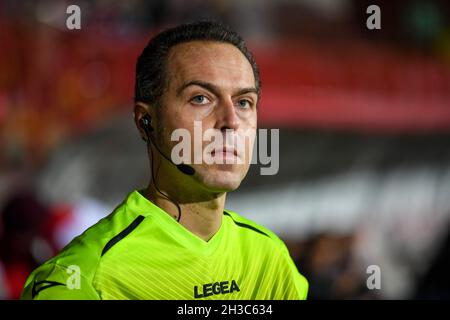 Vicenza, Italien. Oktober 2021. Luca Pairetto von Nichelino (Schiedsrichter-Spiel) während LR Vicenza gegen AC Monza, Italienische Fußballmeisterschaft Liga BKT in Vicenza, Italien, Oktober 27 2021 Quelle: Independent Photo Agency/Alamy Live News Stockfoto