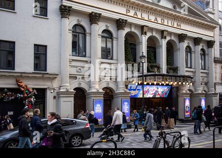 London, Westminster Vereinigtes Königreich - 20. September 2020 : das Äußere des berühmten Theaters, London Palladium, befindet sich im Londoner West End Stockfoto