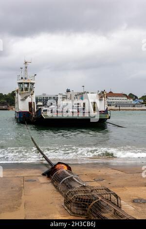 Sandbanks Fähre von bournemouth auf die Insel Purbeck in dorset uk, Sandbanks, poole, dorsetshire, Fährdienst, Fähre mit öffentlichen Verkehrsmitteln. Stockfoto