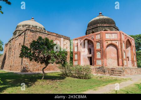 Afsarwala-Grab und Afsarwala-Moschee im Grabkomplex Humayun in Delhi, Indien Stockfoto