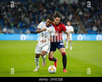 Madrid, Spanien. Oktober 2021. Rodrigo, Spieler von Real Madrid C.F., während der LaLiga Santander Runde 11 gegen Club Atletico Osasuna in Santiago Bernabeu. (Foto: Ivan Abanades Medina Credit: CORDON PRESS/Alamy Live News Stockfoto