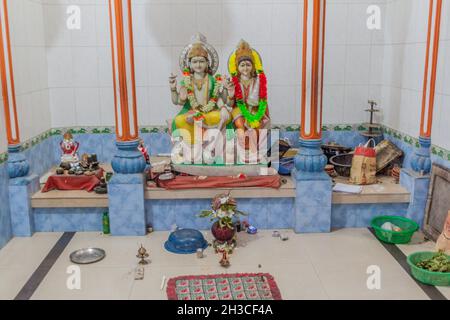 KHULNA, BANGLADESCH - 12. NOVEMBER 2016: Innenansicht des hindu-Tempels Arya Dharmashava Kali Mandir in Khulna, Bangladesch Stockfoto