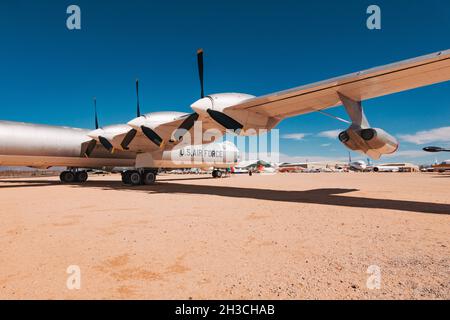 Ein pensionierter Convair B-36 Peacemaker im Pima Air & Space Museum, Arizona, USA. Es ist das größte in Serie produzierte Kolbenflugzeug, das jemals gebaut wurde Stockfoto