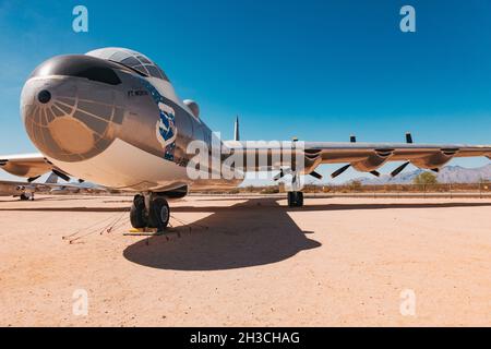 Ein pensionierter Convair B-36 Peacemaker im Pima Air & Space Museum, Arizona, USA. Es ist das größte in Serie produzierte Kolbenflugzeug, das jemals gebaut wurde Stockfoto