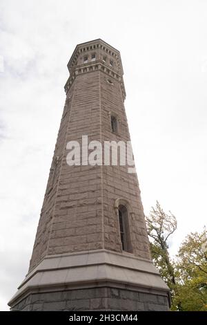 New York, NY - 27. Oktober 2021: Blick auf den restaurierten Highbridge Water Tower im Highbridge Park Stockfoto