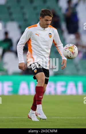 Sevilla, Sevilla, Spanien. Oktober 2021. Manu Vallejo von Valencia CF beim La Liga Santader Spiel zwischen Real Betis und Valencia CF in Benito Villamarin in Sevilla, Spanien, am 27. Oktober 2021. (Bild: © Jose Luis Contreras/DAX via ZUMA Press Wire) Stockfoto