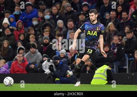 Ben Davies von Tottenham Hotspur während des EFL-Cup-Spiels, derzeit bekannt als Carabao Cup, zwischen Burnley und Tottenham Hotspur in Turf Moor, Burnley, Großbritannien. Bilddatum: Donnerstag, 28. Oktober 2021. Bildnachweis sollte lauten: Anthony Devlin Stockfoto