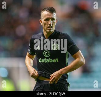 Easter Road, Edinburgh, Großbritannien. Oktober 2021. Scottish Premier League Football, Hibernian versus Celtic; David Turnbull von Celtic Credit: Action Plus Sports/Alamy Live News Stockfoto