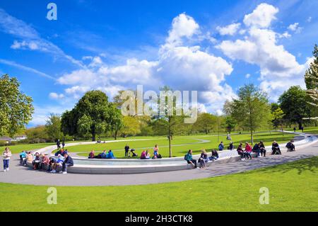 Prinzessin Diana Gedenkbrunnen im Hyde Park, London, England, Großbritannien Stockfoto