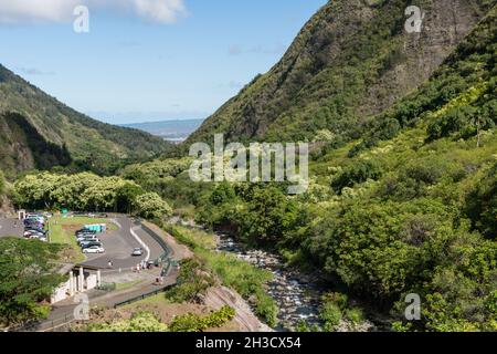 Landschaftlich reizvolle Aussicht auf den IAO Stream, West Maui Mountains, Hawaii Stockfoto