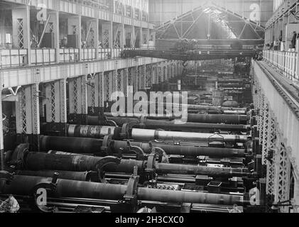 Große Waffen für Kriegsschiffe, die in den USA hergestellt werden Stockfoto