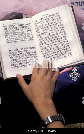 ISRAEL. JERUSALEM. UNESCO-WELTKULTURERBE, GEBET VOR DER WESTLICHEN MAUER Stockfoto