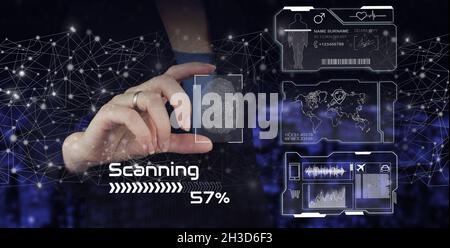 Fingerabdruck-Scannen der biometrischen Identität und Genehmigung. Hand halten digitales Hologramm Fingerabdruck-Zeichen und Collage mit Datenkarten auf dem virtuellen Bildschirm auf Stockfoto